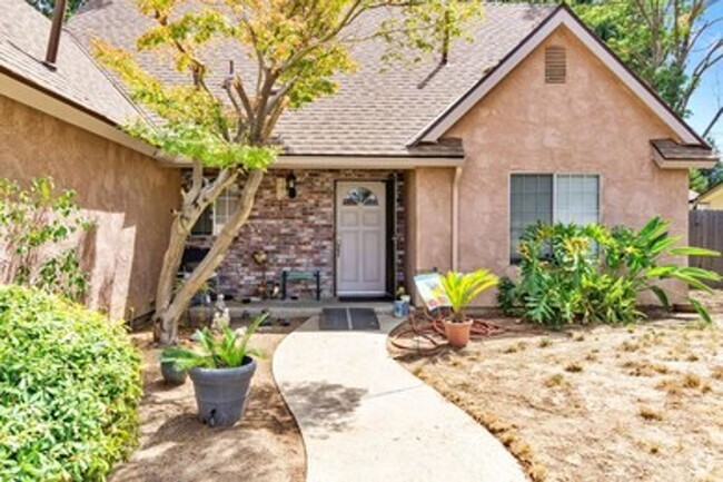 Building Photo - 3 Bedroom 2 Bathroom for Rent $2,400 Rental