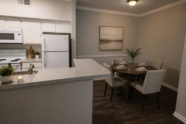 Dining/Kitchen
