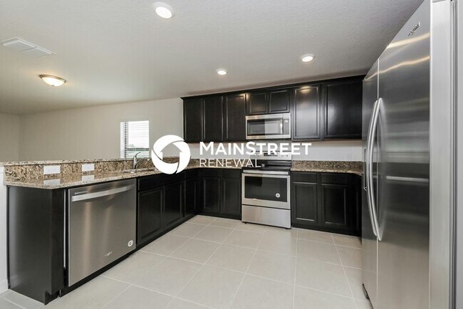 4 Bedroom Pet-Friendly Home in Dundee, FL with Main Street Renewal