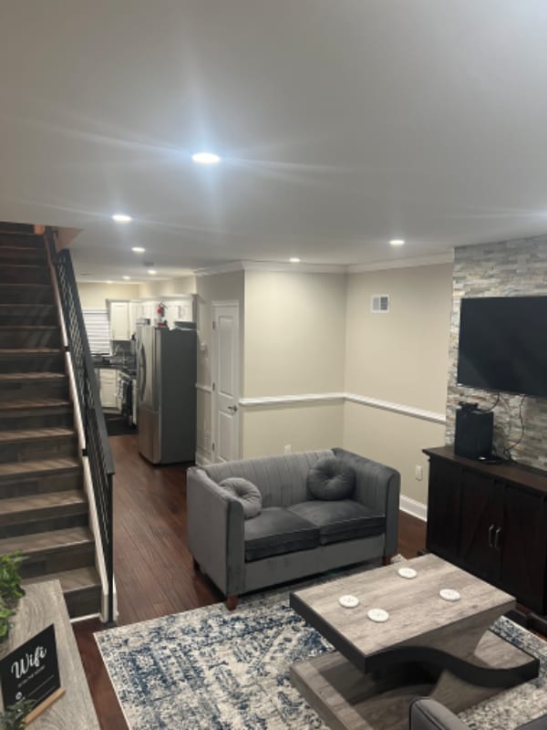Photo - 2055 Mountain St