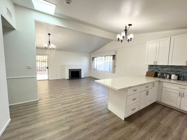 Photo - ***Move in Special $1000 off 1st month's r...