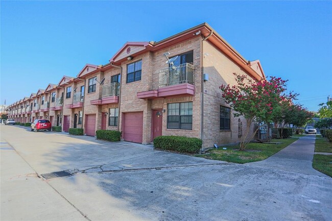 Photo - 9400 Bellaire Blvd Condo