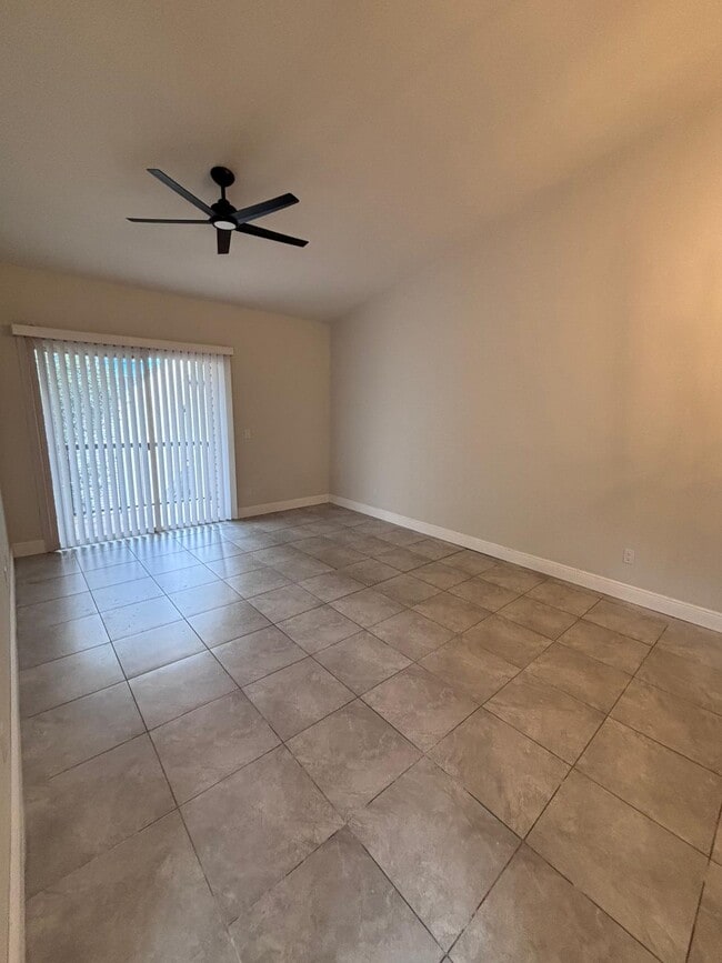 Photo - 1964 Lake Atriums Cir