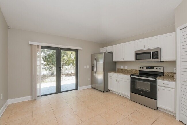 Photo - 1018 Brenton Leaf Dr