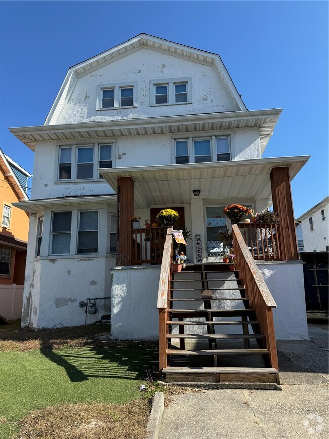 Building Photo - 316 Beach 29th St Unit #2 Rental