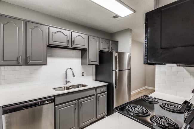 Evaline Apartments