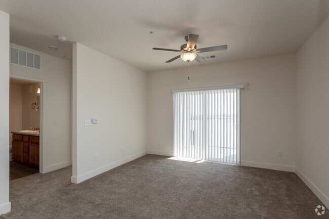1BR, BA - 790SF