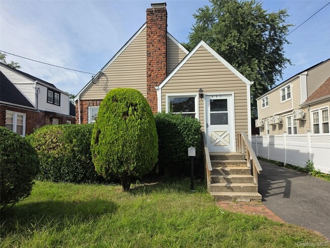 Photo - 987 Wallace Ave