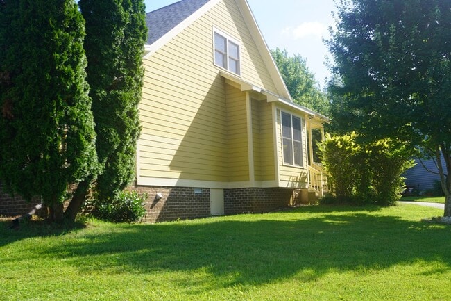 Photo - 712 Mt Vernon Dr