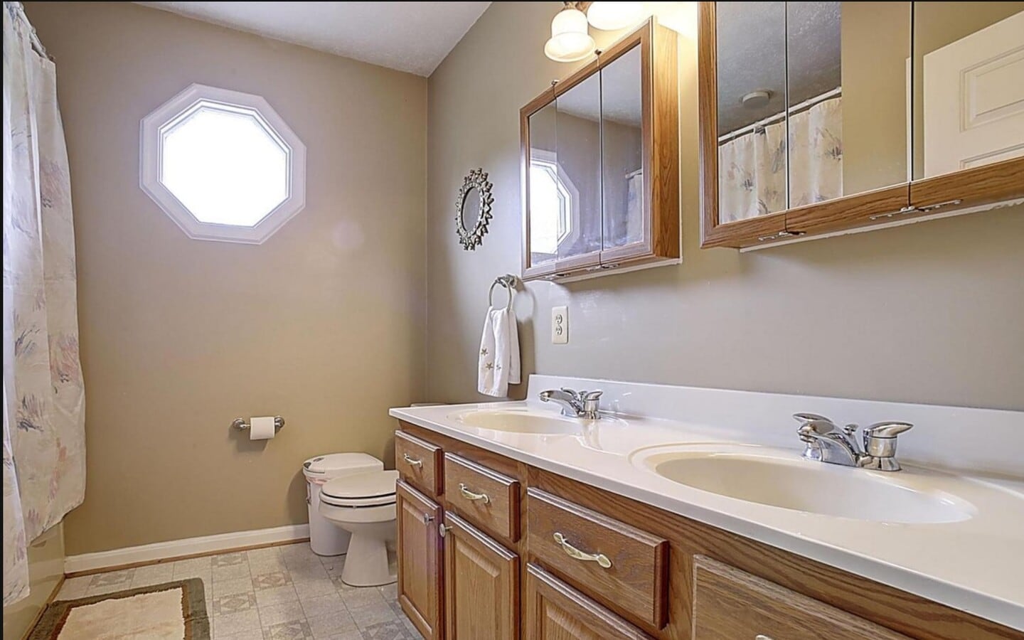 Photo - 7445 Carver Rd