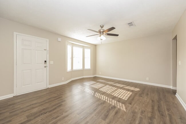 Photo - 1318 Lyndsey Ridge Dr