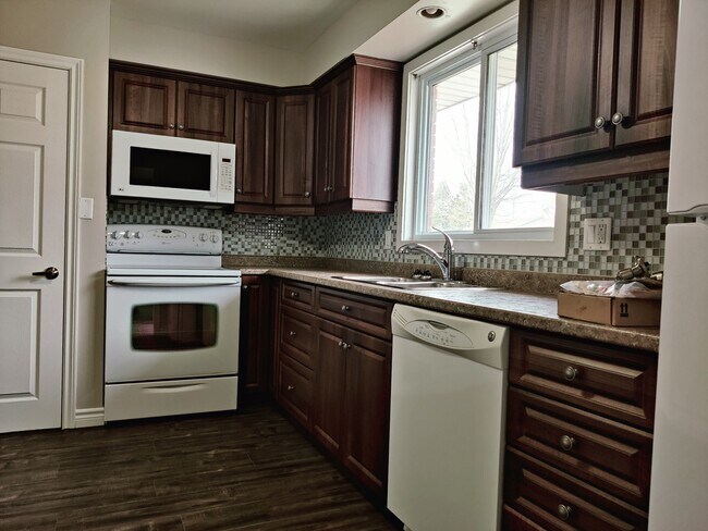 Photo - 10 Hudson Crescent