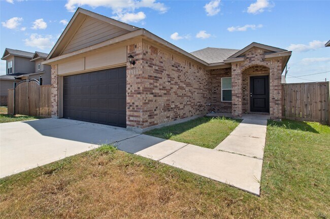 Photo - 1111 Rd 5102
