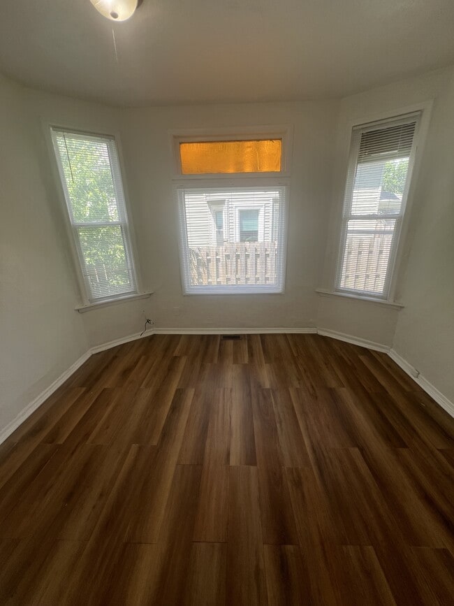 Photo - 948 Euclid St