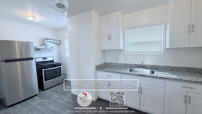 Photo - Remodeled top floor 1 Bd with hardwood flooring and spacious modern kitchen $1850 Unidad C