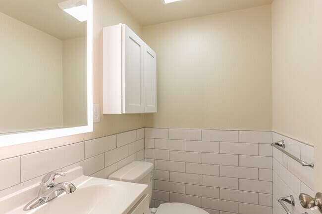 3BR , 1,5BA - 1,125 SF