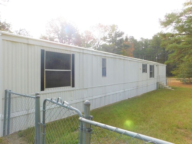 Building Photo - 10631 Bostic Rd Rental