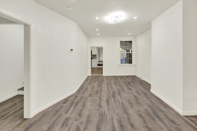 226 S 4th St