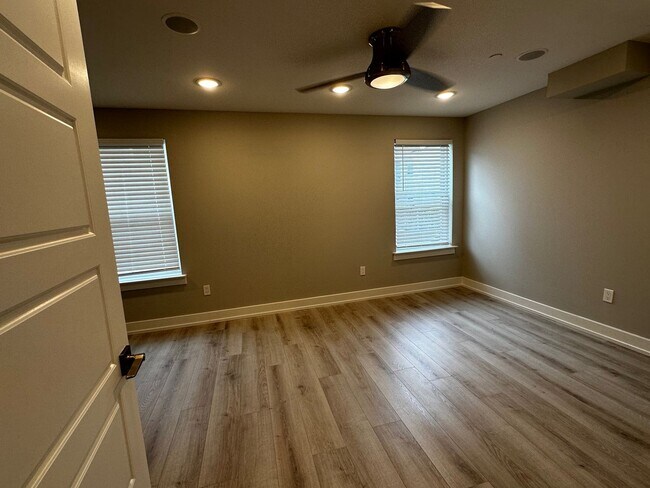 Photo - 2408 N Mascher St Unit 1