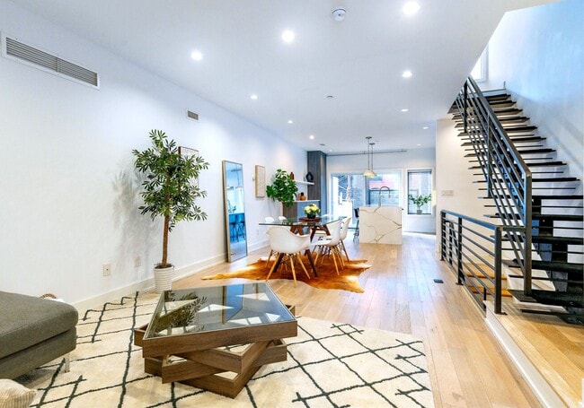 Photo - 2058 E Susquehanna Ave