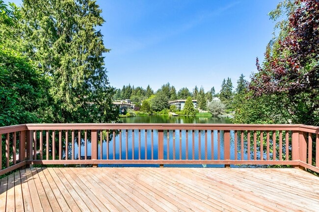 Photo - JENSEN DUPLEX Unit A- Upper