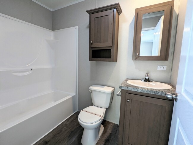 Photo - 584 Delaware