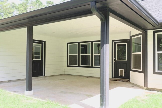 Photo - 131 Feldspar Ln