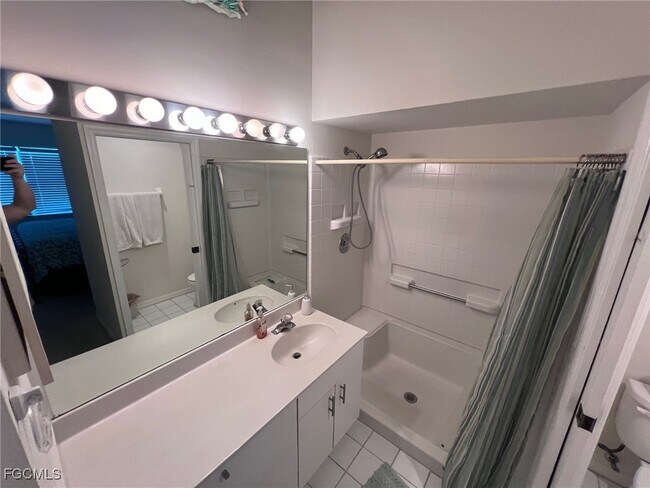Photo - 12061 Summergate Cir Unidad 204