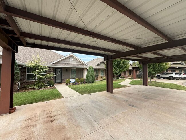 Photo - Luxury 2 Bedroom 2 Bathroom Cottage in 55+...