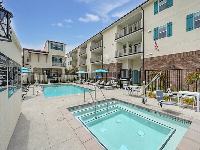 Photo - The Commodore