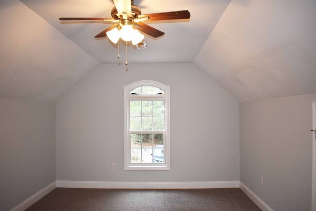 Photo - Newly refurbished, Great Location