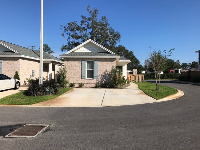 Photo - 101 Alley Ln