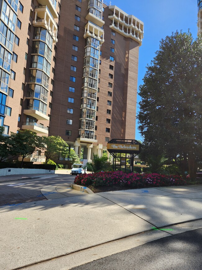 Main Entrance - 1600 N Oak St Condo Unit #502