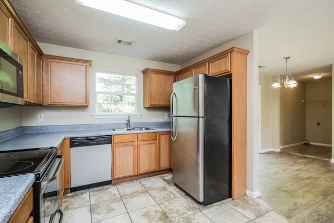 Photo - 67 Kenzi Way SW
