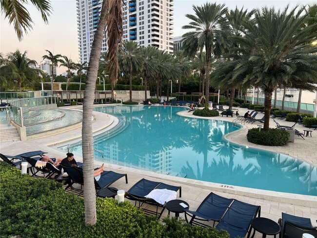 Photo - 1500 Bay Rd Unit 522S