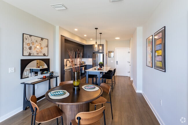 Interior Photo - Oxbow