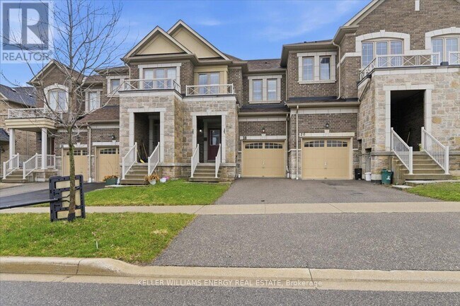Photo - 18 Rimrock Cres