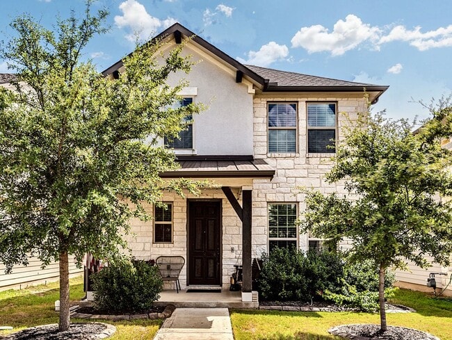 Building Photo - Beautiful and Contemporary 3 BR / 2.5 BA H... Rental