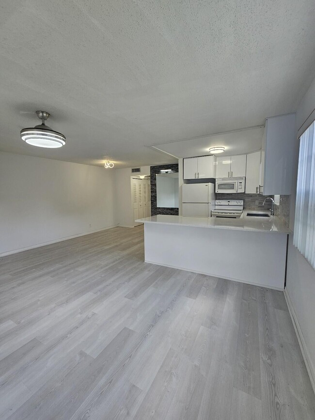 Photo - 105 Windsor E Unidad 105