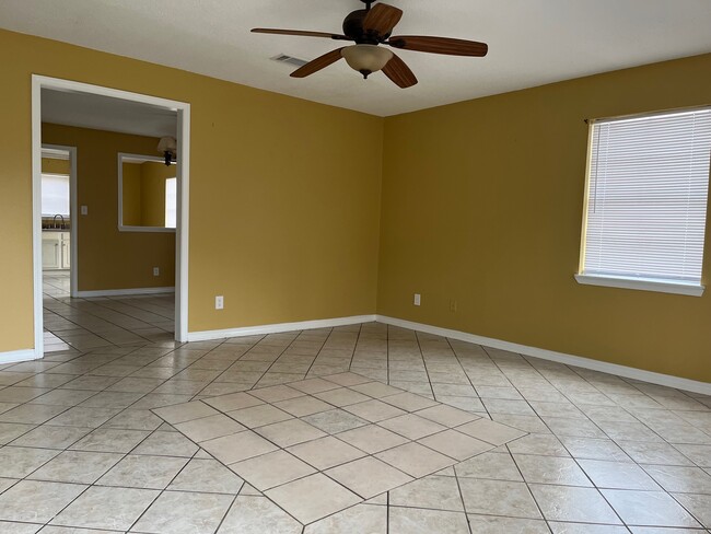 Photo - 115 Alicia St