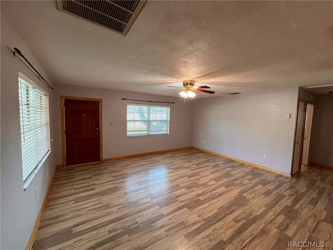 Photo - 7660 W Tropical Ln