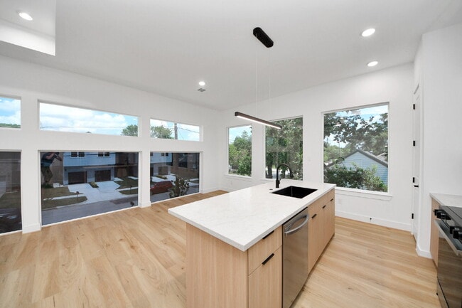 Photo - 7117 Eastwood St Unidad A