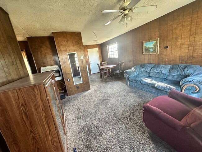 Photo - 305 Dolomita St