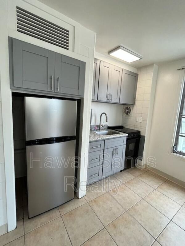 Photo - 445 Kaiolu St