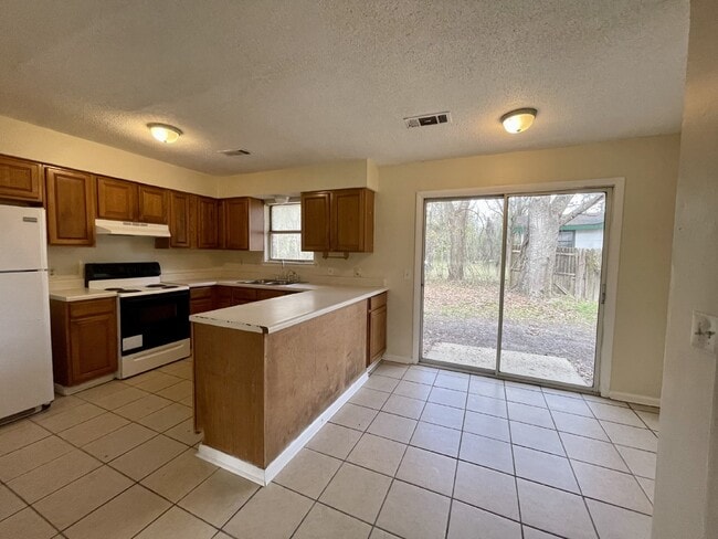 Photo - Home For Rent