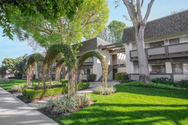 Photo - Huntington Continental