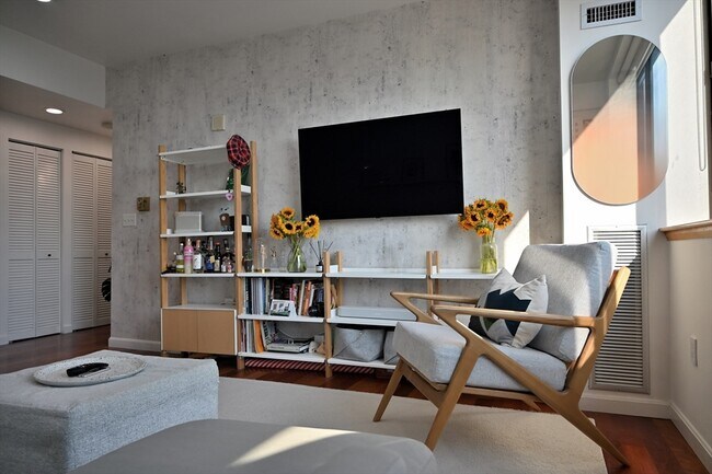 Photo - 169 Monsignor O'Brien Hwy Unit 611