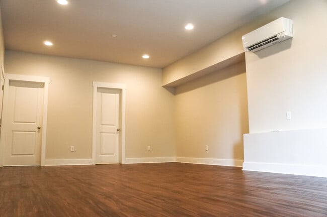 Photo - 6396 Fairview Rd