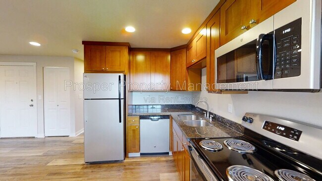 Photo - 2301 S 74th St Unidad 14