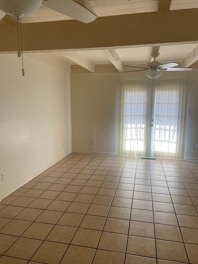 Photo - Campus Colony